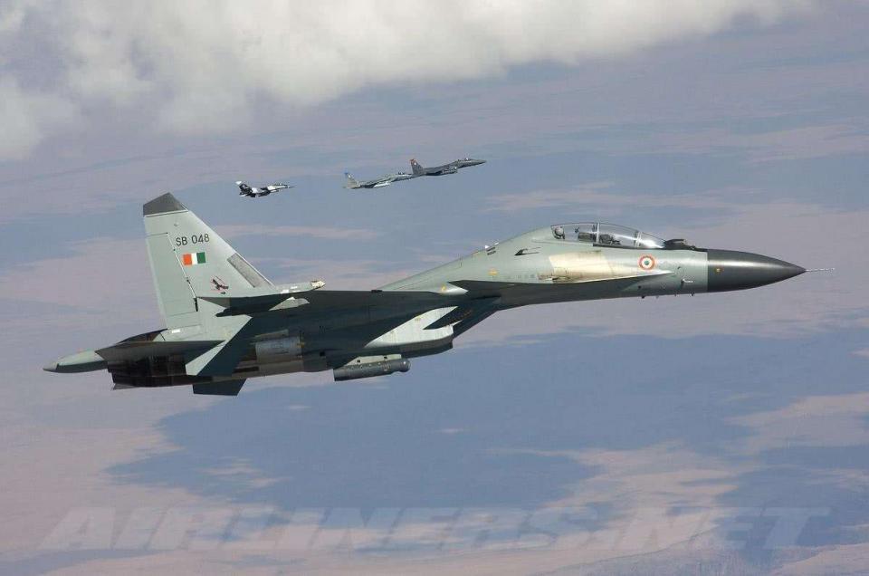 印度飞机越境打击武装分子，巴基斯坦为何只是派飞机拦截驱赶？