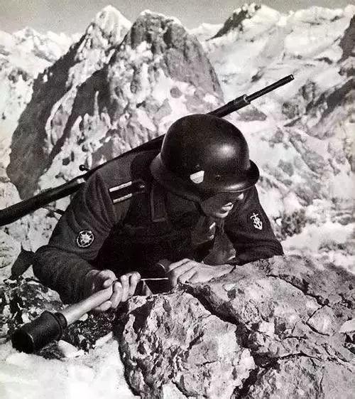 诞生多名王牌狙击手的德军山地部队——雪绒花