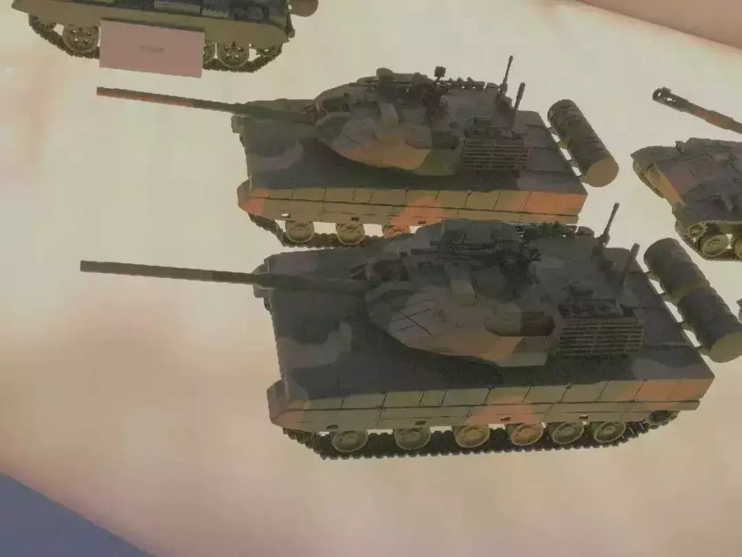 国防部官宣“15式”新型坦克已服役！中国这款新轻坦好在哪？
