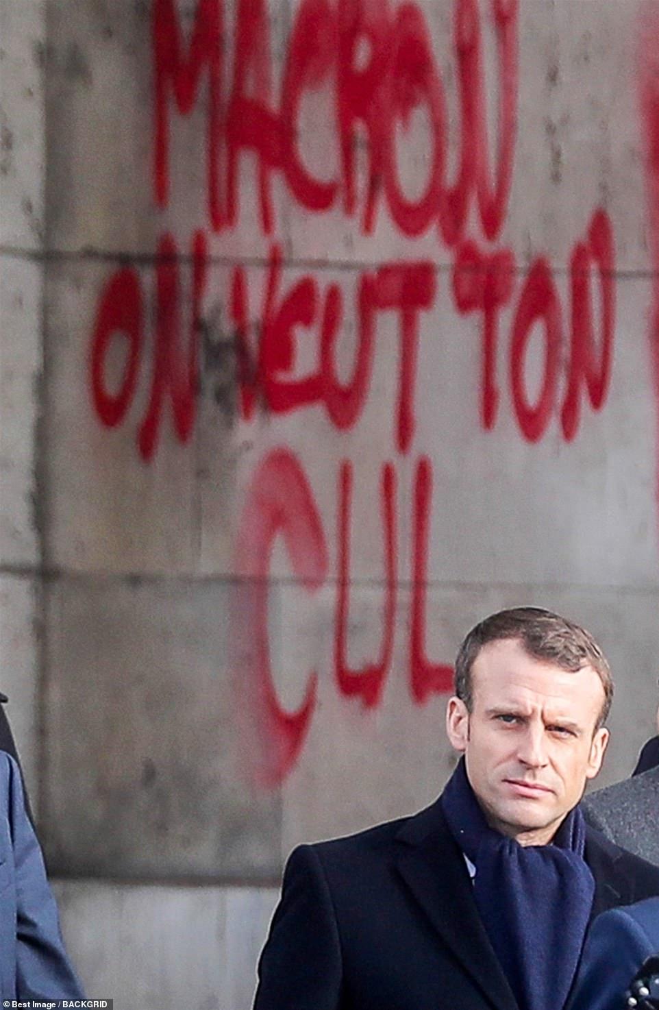 巴黎罢工变打砸抢暴乱，年轻的马克龙总统宝座还能坐多久？