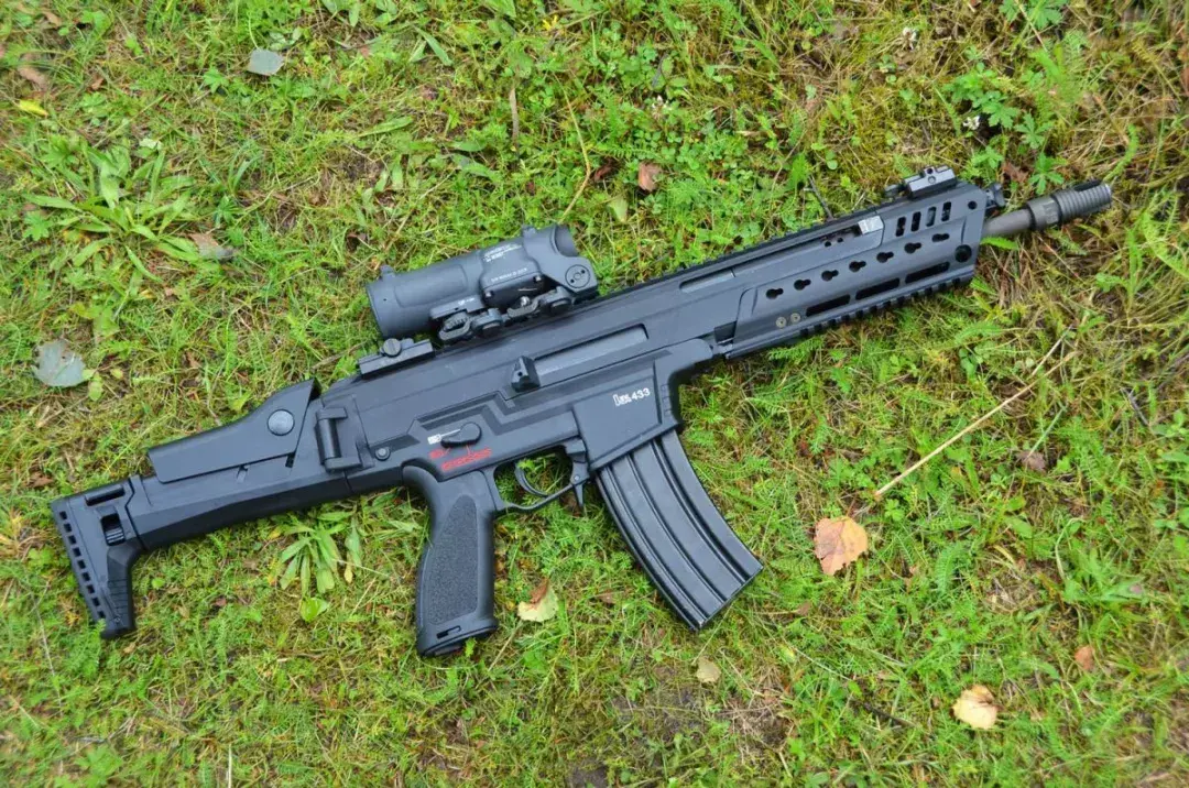 中国新型模块化步枪3种口径11种枪型，能用AK和M16弹匣