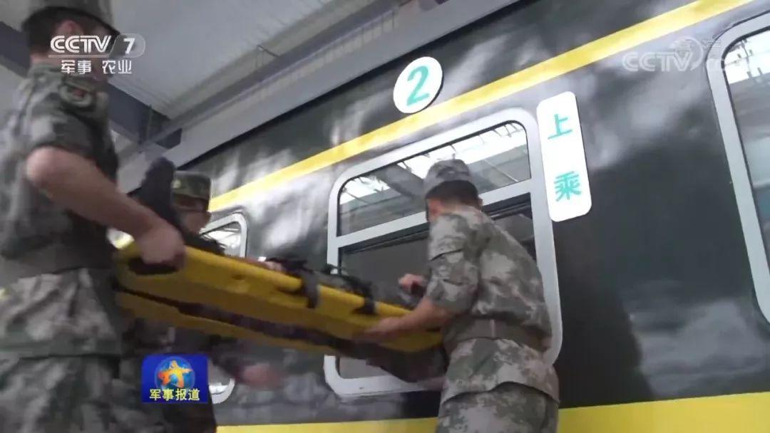 解放军医疗列车亮相，适用大规模战争，一次救治500名伤员