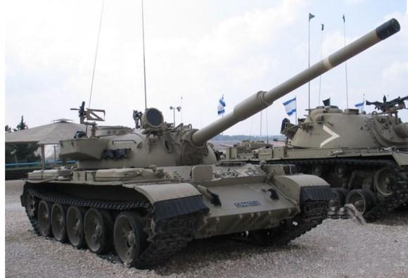 以色列爆改5对负重轮，世界唯一量产重型步战车有多抗揍？