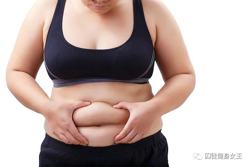 腹部脂肪过多危害大，4个简单易学动作，让你轻松甩掉脂肪变健康