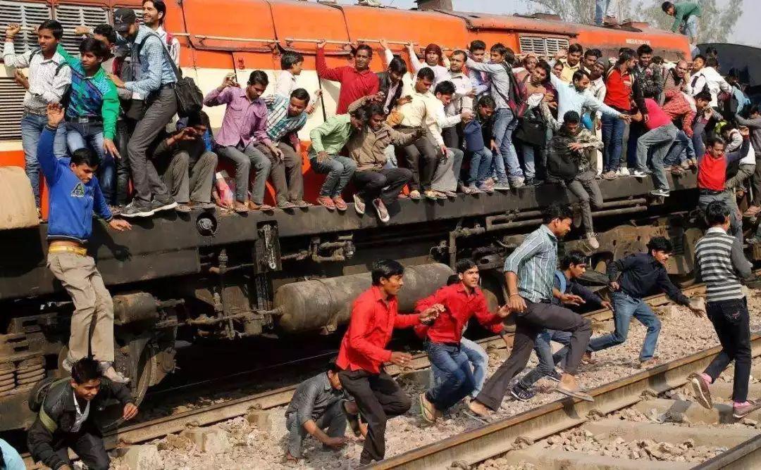 难以置信！中国居然在这辆火车上输给了印度？