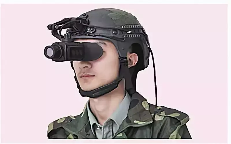 解放军首次使用四目夜视仪！但配套的头盔却是……