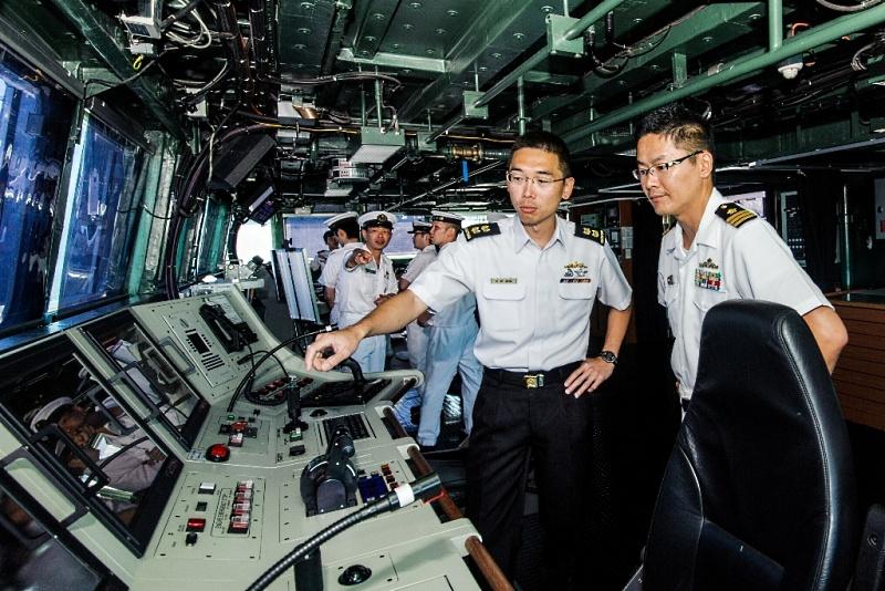 东南亚小国的最强军舰来华访问：这么先进的军舰中国还没有