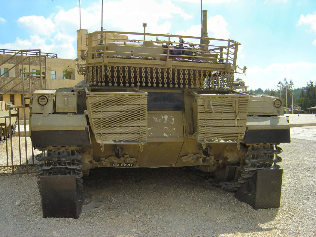 坦克车组械斗？碰到以色列坦克那就惨了，因为对面会跑下来一个班