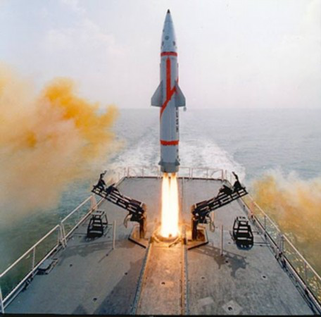 印想用“布朗弹”消灭巴基斯坦，殊不知对面的巡航导弹都能装核弹