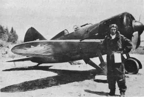 中国抗日战场上空为何出现苏联战斗机？而且还撞死了日本王牌