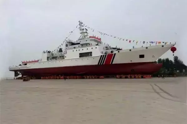 中国这一黑科技逆天了，能让5000吨的海警船在陆上跑