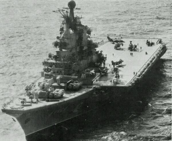 苏联成功研制出弹射器，由于派系之争没上航母，海军司令痛心疾首