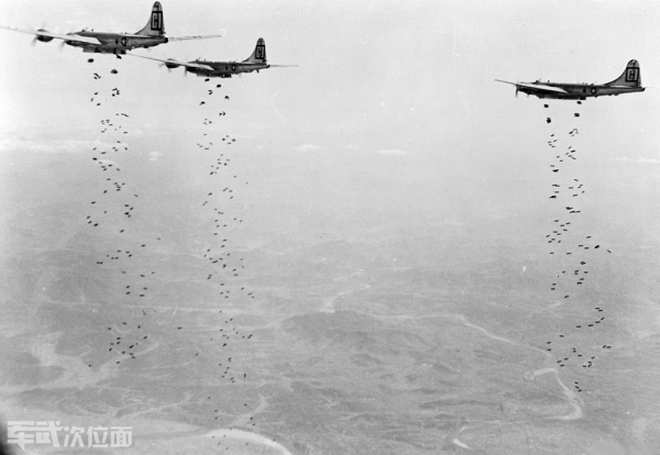 二战美军为何喜爱在轰炸机上涂鸦？这对提高战斗力真有帮助吗？