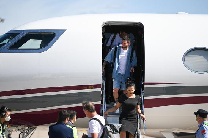 2023年6月10日，梅西及阿根廷队友乘坐公务机抵达北京，开启中国行 图据IC photo