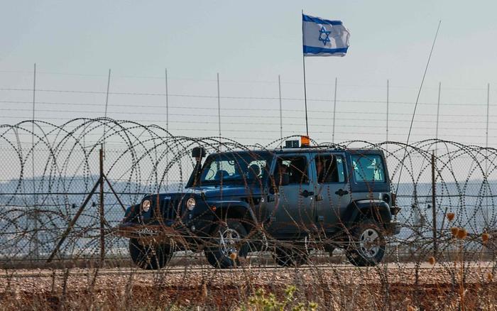 当地时间2023年7月3日，约旦河西岸杰宁，以色列军队在穆盖比拉巡逻。