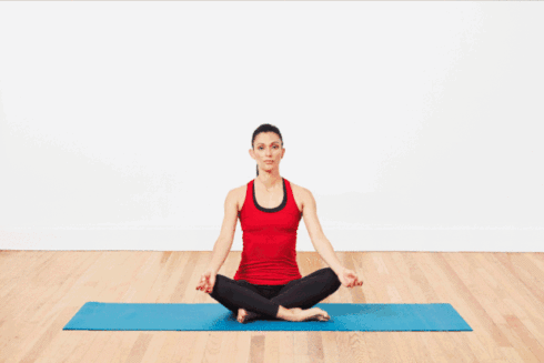 学会这几式瑜伽，帮你改善肩颈疼痛，增强脊柱灵活性