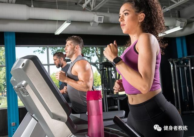 比跑步还减肥？3套格斗健身训练方法，让你快速减脂享瘦！