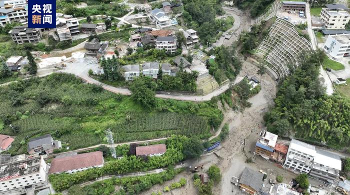 四川泸定县磨西镇发生1起泥石流灾害，20人成功避险