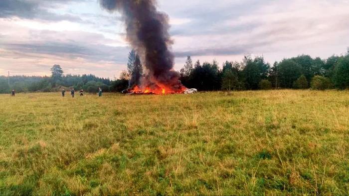 8月23日，俄西部特维尔州的坠机现场。图/澎湃影像