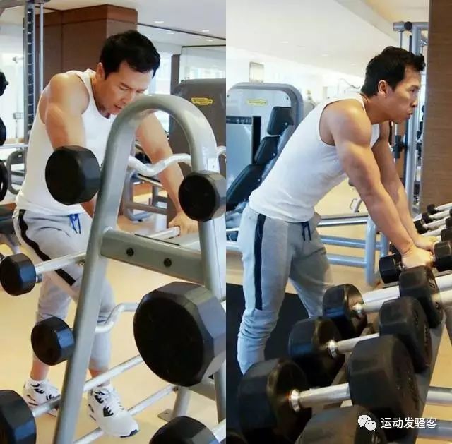 53岁的甄子丹爱健身，钢板般的身材助他打遍无敌手