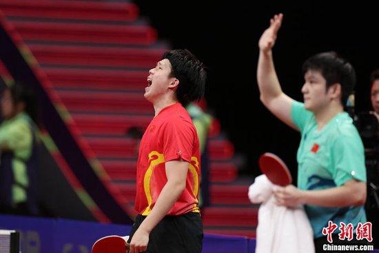 王楚钦获得亚运会乒乓球男单冠军。中新社记者蒋启明 摄