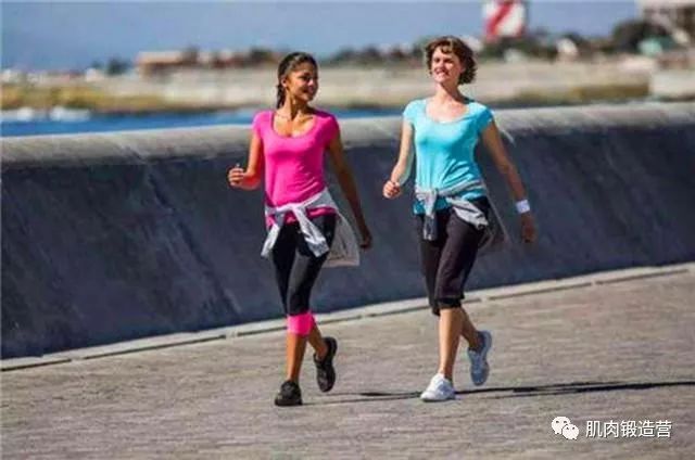 在相同的时间内，进行快走和慢跑，哪种减脂效果比较好？