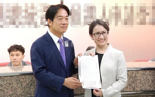 赖清德搭档萧美琴登记参选2024年台湾地区领导人选举