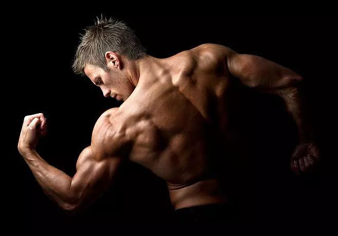 谁说瘦子不能拥有完美肌肉，做到这4点，你也能练出好身材