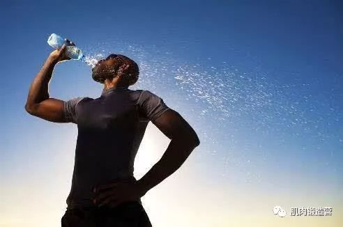 健身补水有讲究，过多过少补水都不行，今天你补水了吗？