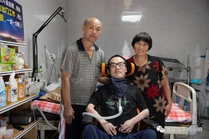 40岁“励志网红”卓君去世，曾被诊断活不过20岁