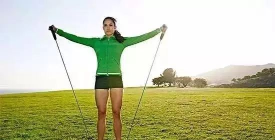 跳绳和跑步相比，哪个消耗热量更多？正在减肥的你选对了吗？