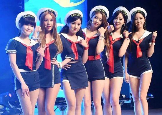 2015年，“香蕉计划”签约韩国女子团体T-ara