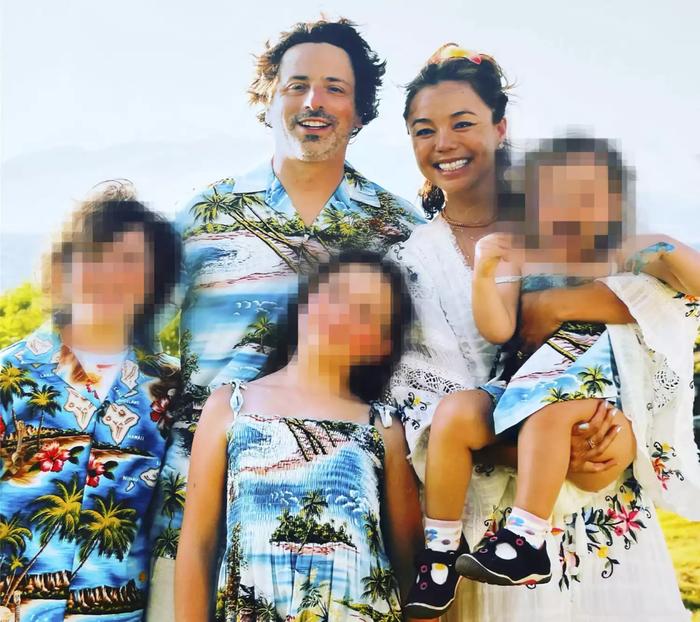 ·2021年4月，沙纳汉与布林、Echo以及布林的其他孩子一起在夏威夷度假。